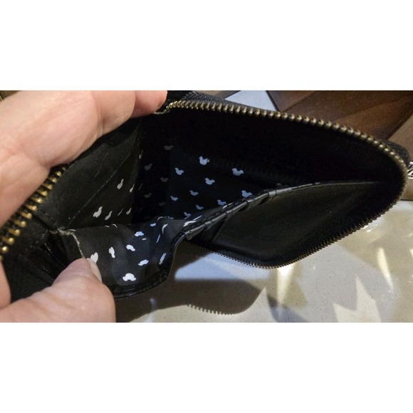 Disney Loungefly black zip-around wallet‎ Mickey Mouse Pluto "OH Boy" Retail $95 - Picture 4 of 6